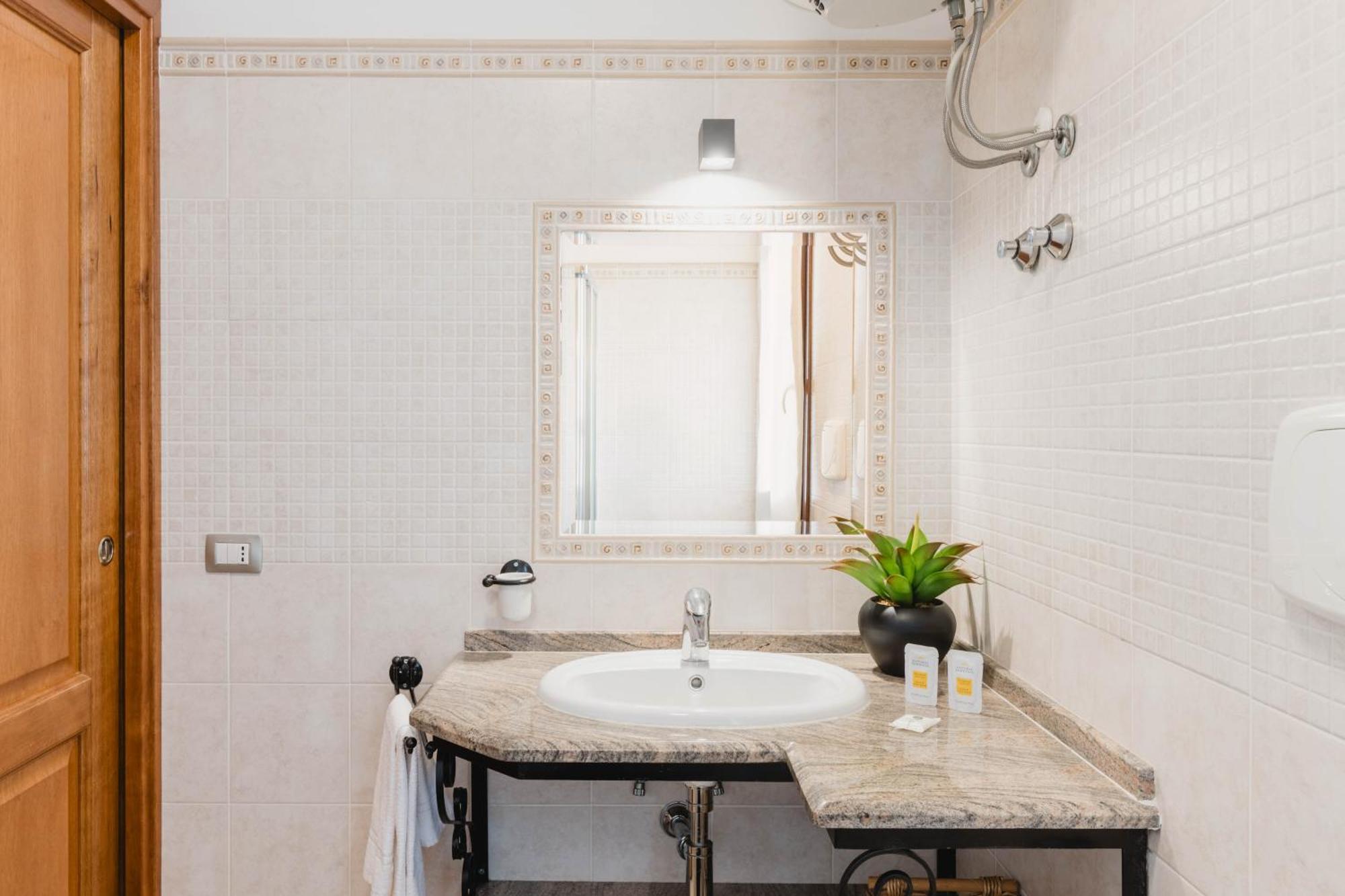 Sunway Luxury Apartments 2 Альгеро Экстерьер фото