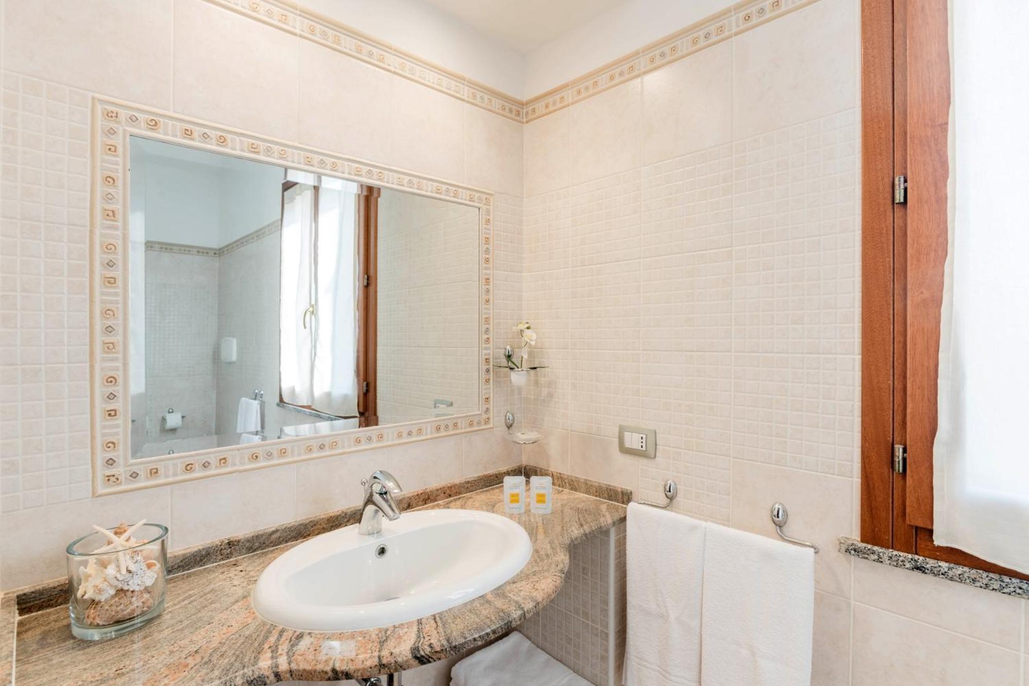 Sunway Luxury Apartments 2 Альгеро Экстерьер фото